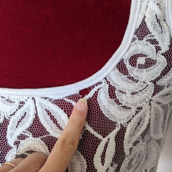 Wet Seal White Lace Cold Shoulder Crop Top Size Medium - Picture 5 of 5